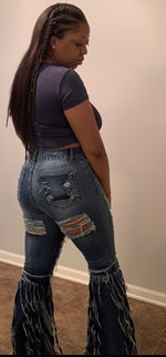Load image into Gallery viewer, Heavy Frayed Jeans

